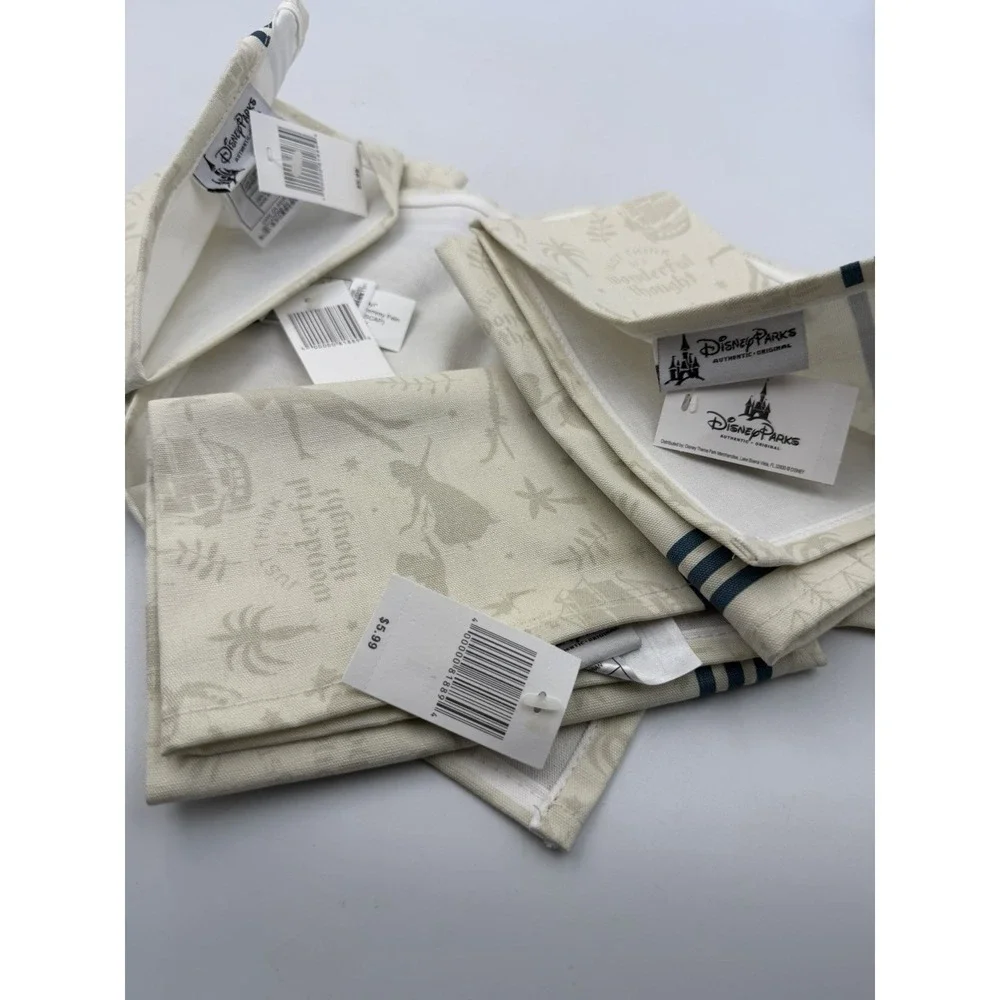 Disney Parks Peter Pan Neverland Cloth Dinner Napkins Set 4 NWT Table Linens